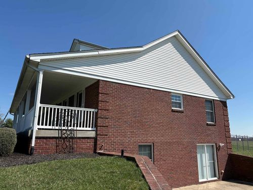 Siding & Gutters for Frontline Roofing & Home Services in Shelbyville, KY