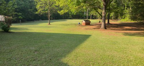 Mowing for Fresh Cut Yard & Lawn Care LLC in Forsyth, GA
