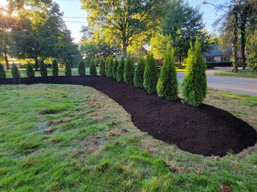 Mulch Installation for Youngstown Landscape and Design LLC in Canfield, OH