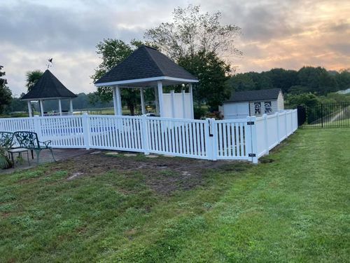 Vinyl Fencing for Sea Level Fence in Virginia Beach, VA