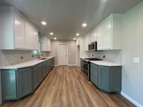 Kitchen and Cabinet Refinishing for Color Splash Painting in Tulsa, OK