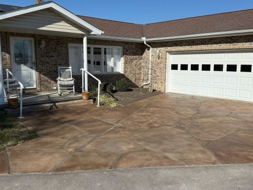 Driveways & Sidewalks for Whitfield Concrete Construction in Solsberry, IN