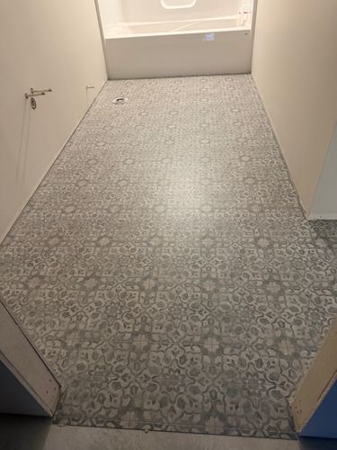  for R. Royal Floors in Royalton, MN