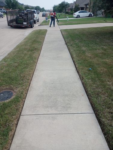 Mowing for Emergency Yard Care LLC in Waxahachie, TX