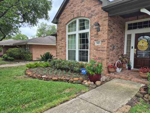 Landscaping for Texas Lawn & Sprinkler Co. in Houston, TX