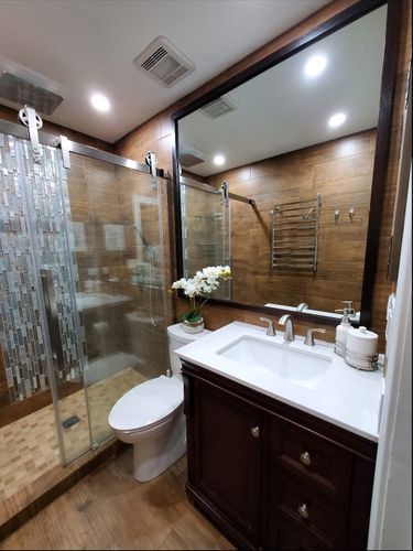  for Four leaf remodeling LLC in Crystal Lake, Illinois