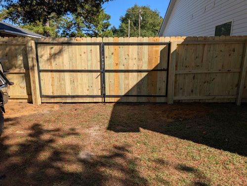 Wood Privacy for 4 In The Fire Fencing LLC in Darlington, SC