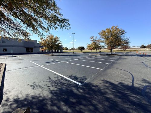 Asphalt Maintenance for Straight Line Striping in Little Rock, AR