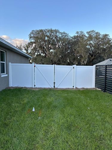 Vinyl Fence Installation for ASAP Fence & Gates - Central, FL in Leesburg, FL