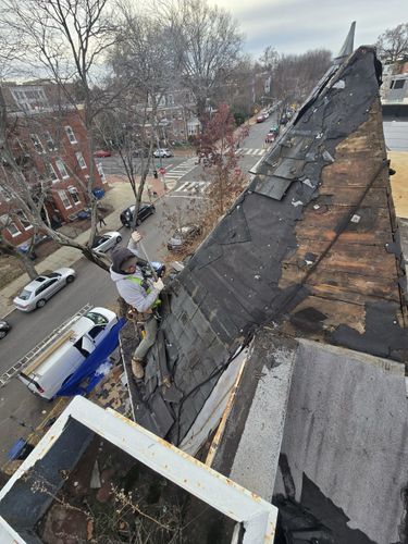 Roofing for La Bendicion Construction LLC in Annandale, VA