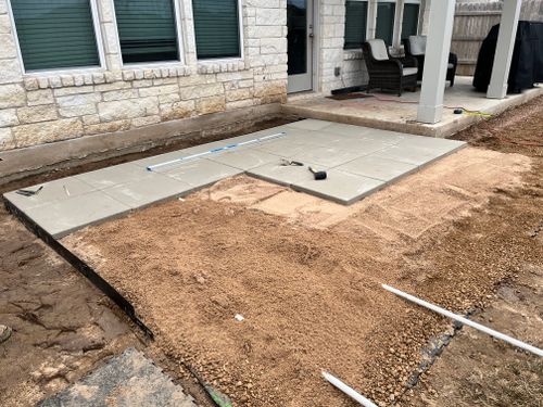 Patio Design & Construction for 5th Star Landscaping LLC. in Bastrop, TX