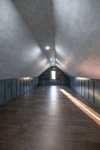  for Luxurious Construction LLC in Houston, TX