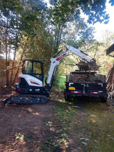 Excavation for TH Property Service, LLC in Manlius, NY