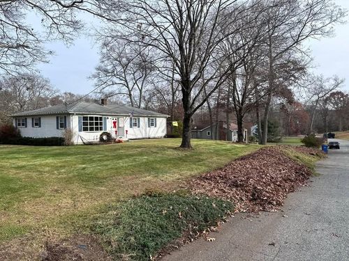 Fall Clean Up for Navedo’s Lawn Care LLC in Putnam, CT