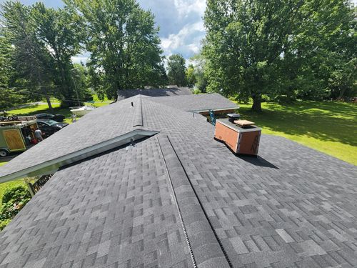 Roofing for Eminence Construction & Remodeling  in Syracuse, NY