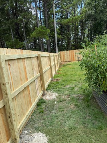  for Pennington Fence Co in Tupelo, MS