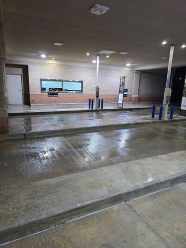 Driveway and Sidewalk Cleaning for TNT Power Washing LLC in Checotah, OK