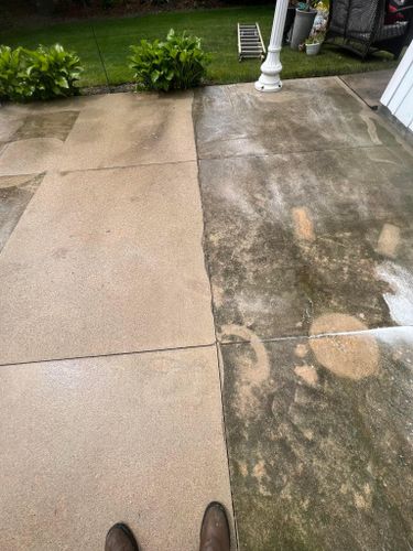 House Wash for Alpha Pressure Wash in Rochelle, Illinois