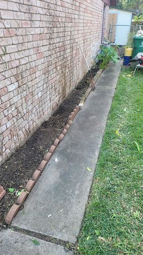 Shrub Trimming for T.W. Lawn Care in Pearland, TX