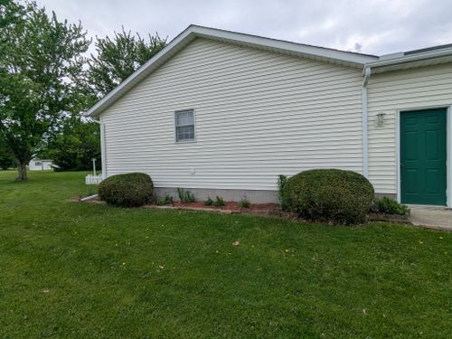  for Hendricks Mowing in Amherst, OH