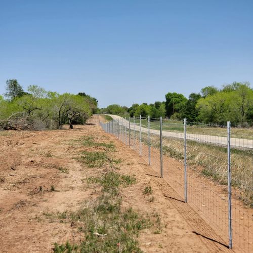 Fences for Rudy's Custom Fence Building in Luling, TX