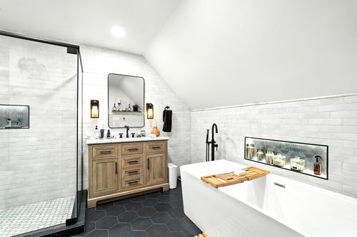 Bathroom Remodeling for Straight Edge Painting and Renovations in Milwaukee, WI