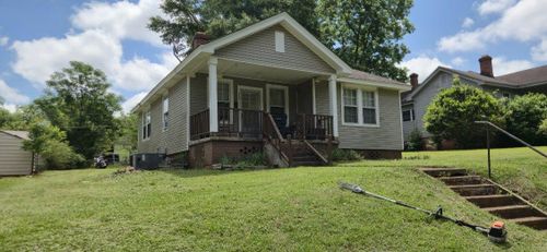 Mowing for Fresh Cut Yard & Lawn Care LLC in Forsyth, GA