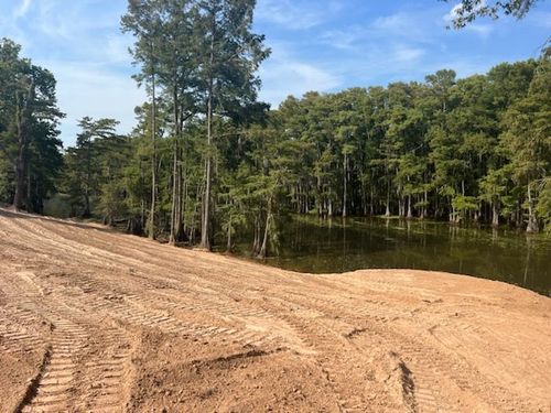 Pond Building for Benefield Dirt & Trucking in Monroe, LA