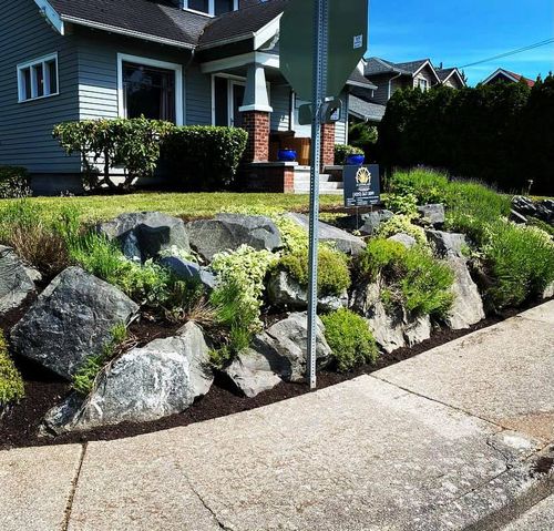Landscaping for A Living Art Landscaping in Everett, WA