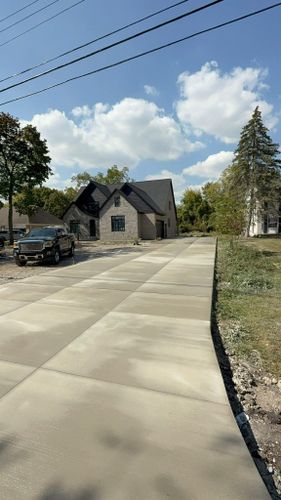 Driveways Construction  for D.R. Concrete  in Lincoln Park, MI