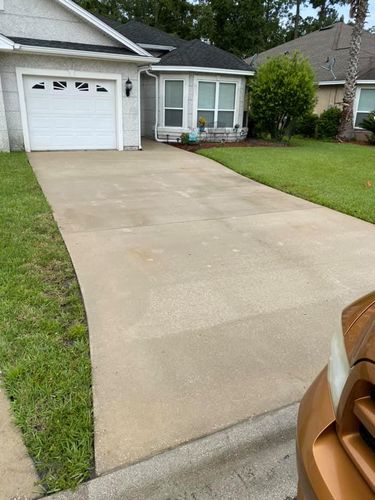 Driveway and Sidewalk Cleaning for Southeast Pro-Wash in Kingsland, GA