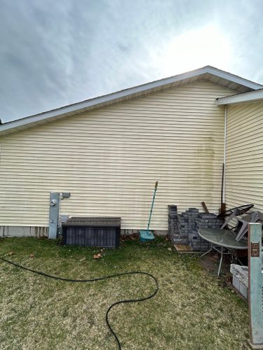 Home Softwash for J&J Power Washing and Gutter Cleaning in Sycamore, IL