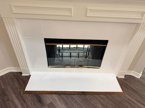 Fireplace for P&G RESURFACE LLC in Lockhart, TX