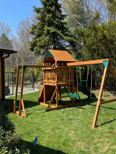  for Make It Right Contracting in East Hampton, NY