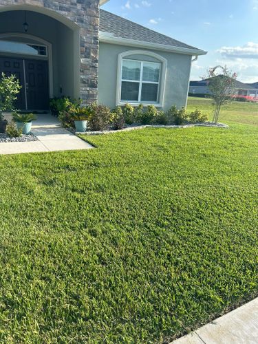 All Photos for Estrada All Pro Lawn Service in Auburndale, Florida