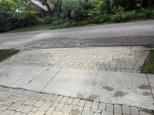 Driveway & Sidewalk Cleaning for Central KY Pressure Washing in Winchester, KY