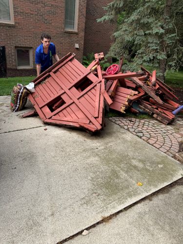  for Blue Eagle Junk Removal in Oakland County, MI