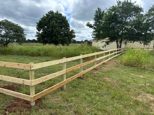 Fencing for Mo’ Joe Construction in Goshen, AR