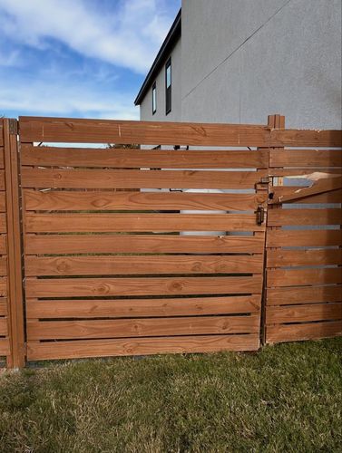 Fencing for J and R Co. in San Antonio,  TX