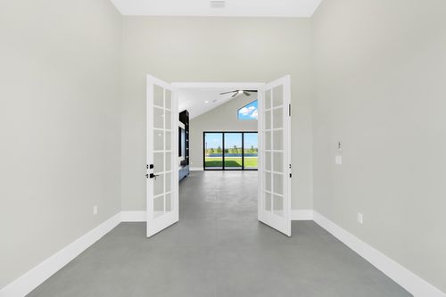 Flooring for Zion Construction LLC in Frostproof, FL