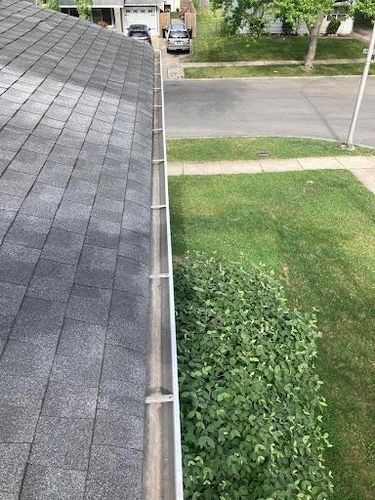 Gutter cleaning for J&J Power Washing and Gutter Cleaning in Geneva, IL