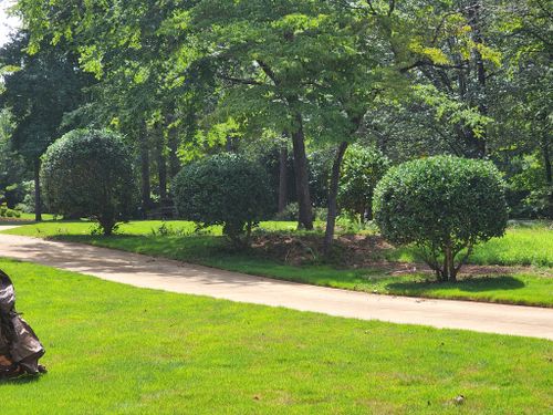 All Photos for Reg's Lawn Care Services in LaGrange, GA