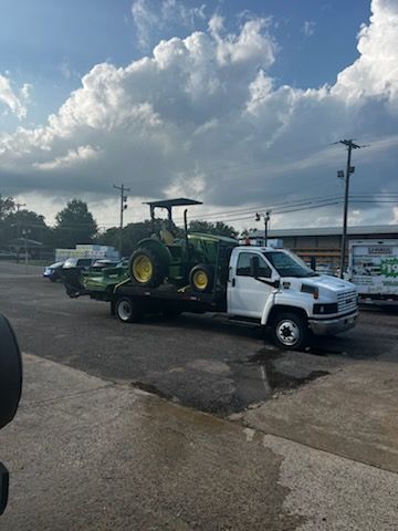 Truck Pickup and Delivery for Renfroe Lawncare in Savannah, TN