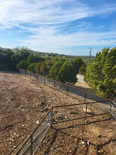 Fences for Rudy's Custom Fence Building in Luling, TX