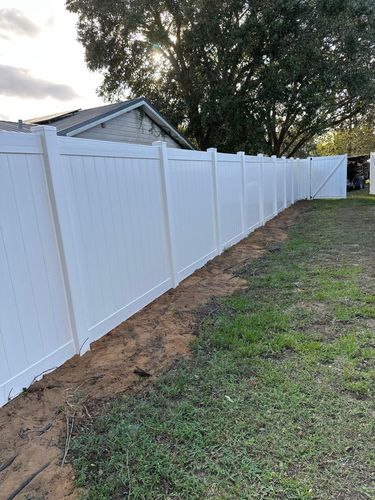 Vinyl Fence Installation for ASAP Fence & Gates - Central, FL in Leesburg, FL