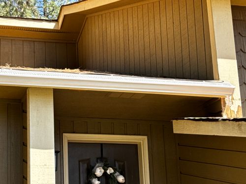 Residential Gutter Cleaning for Eaglewood Gutter's in Mead, WA