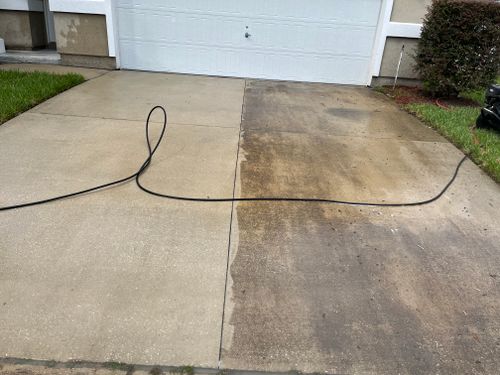 Pressure Wash & Soft Wash for Stain X Carpet Cleaning in Jacksonville, FL