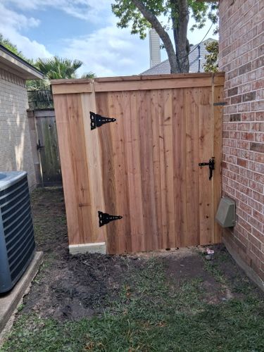 Fence Installation for Kingdom Fence in Houston, TX