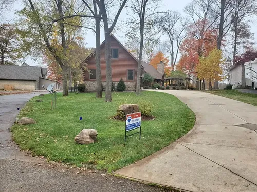 Leaf Removal for Stafford.Works in Hendricks County, IN 