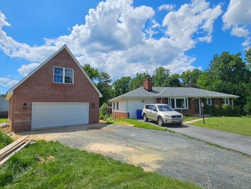 Garages for Excel Contracting in Queenstown, MD